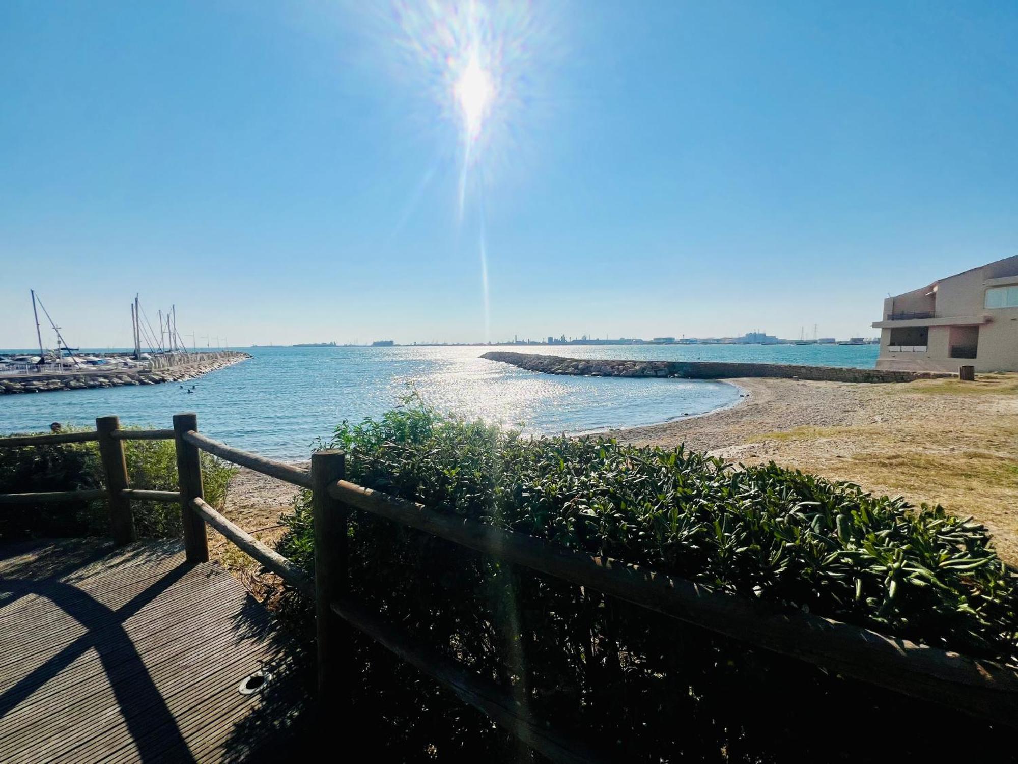 Le Coin De Mer 2, Bord De Mer, Plage 30M, Cosy, Clim, Wifi, 4 Personnes Fos-sur-Mer Extérieur photo